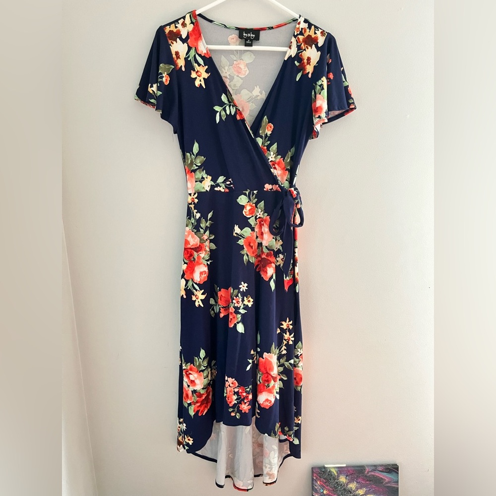 Navy High-Low Wrap Dress With Red Floral Print Sz M – Romantic & Flowy